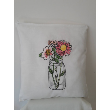 Cuscino ricamato con vaso di fiori